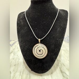 White Spiral shell Pendant Necklace & earrings w/ sterling silver clasp & bezel